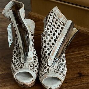 Sbicca Cream and Brown Woven Heeled Boots